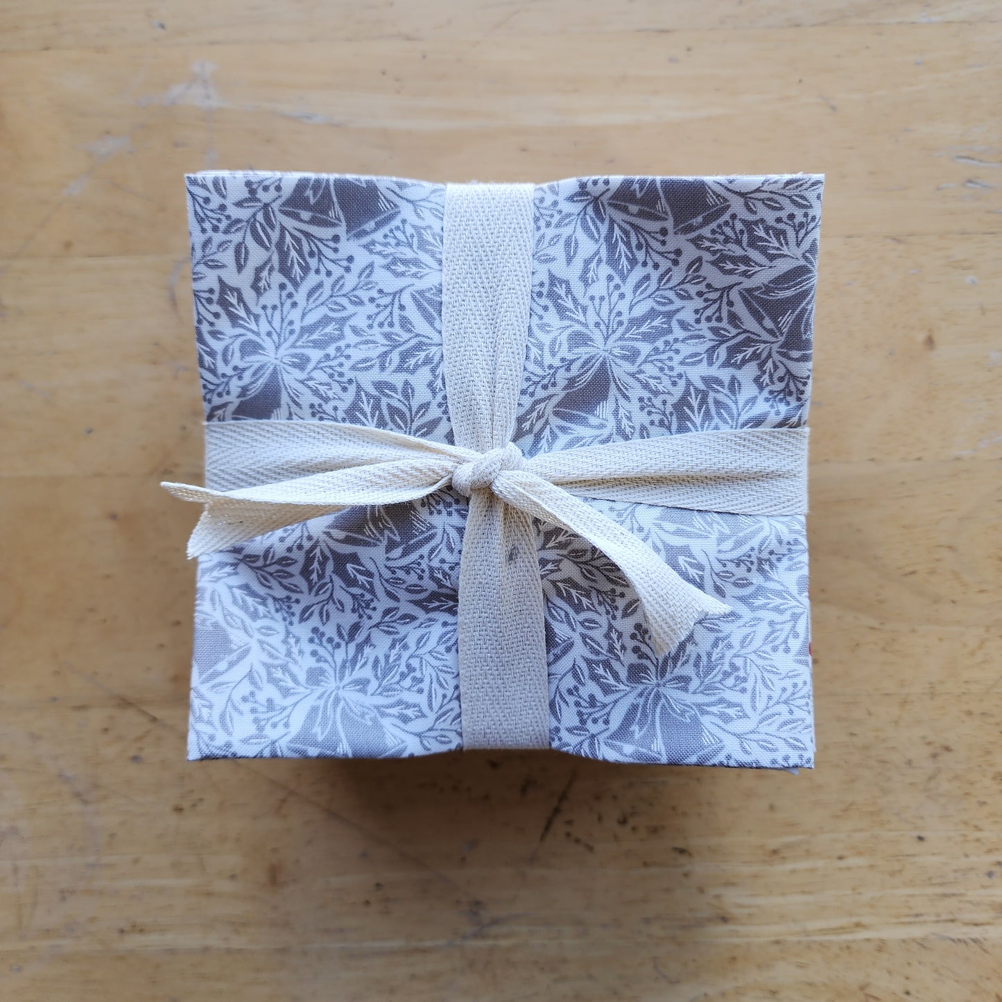 Berry & Pine Fat Quarter Stack | 16 FQ