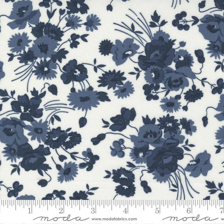Nantucket Summer | Cream Navy